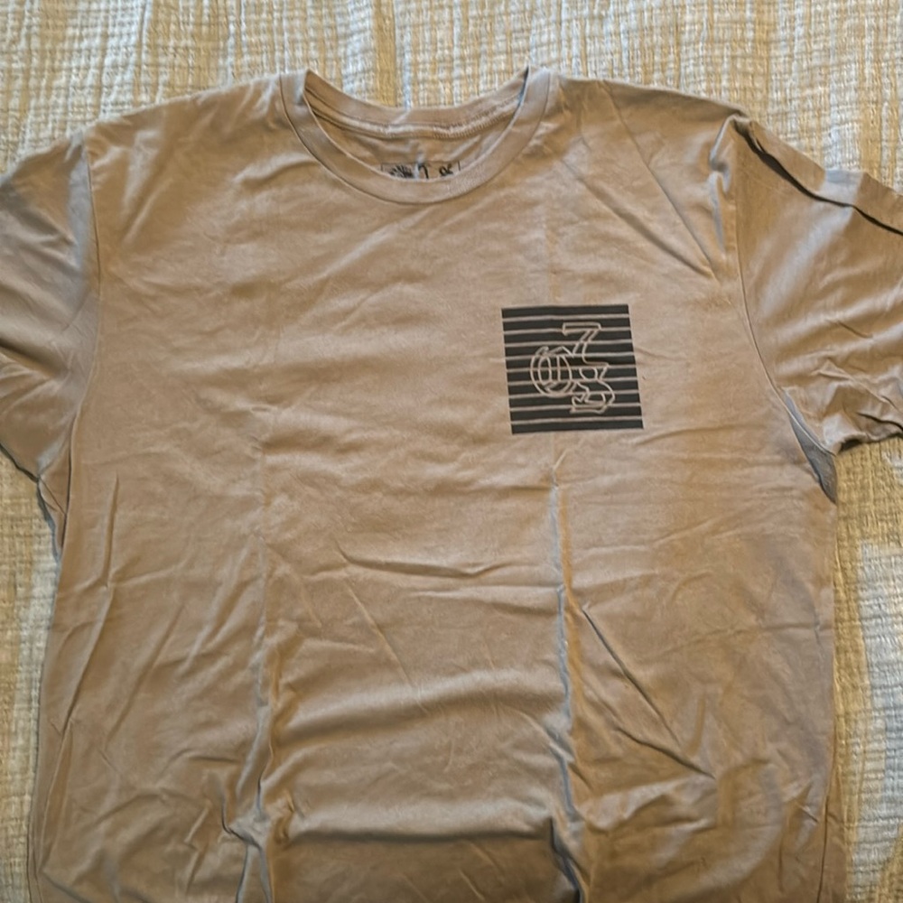 One 7 Six Size Large